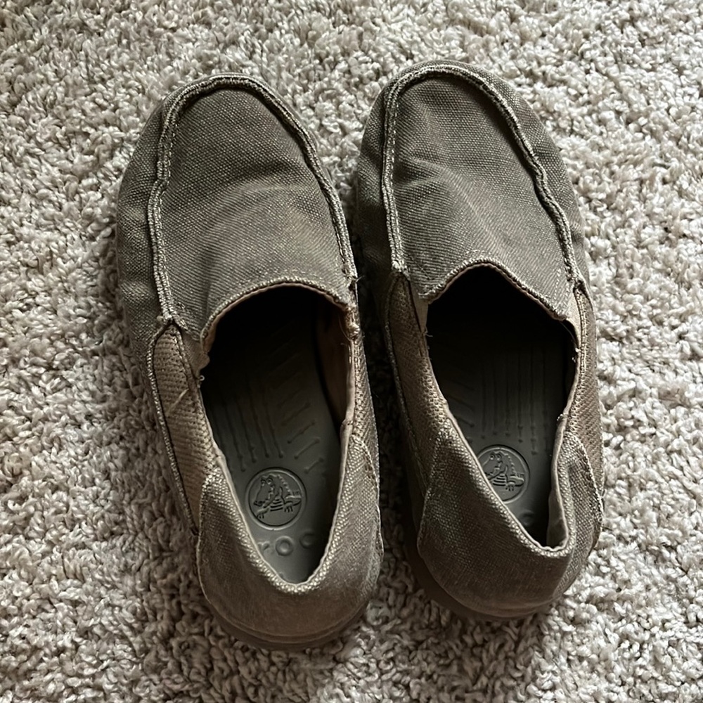 Boys croc casual shoes